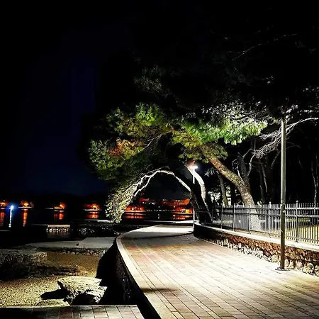 Apartmani Ivisic Vodice Zewnętrze zdjęcie