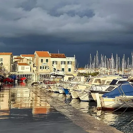 Apartmani Ivisic Vodice Zewnętrze zdjęcie