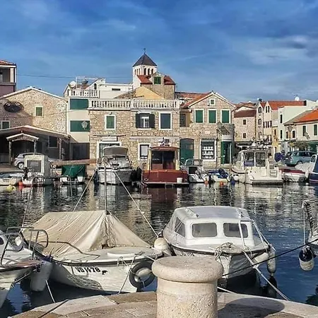 Apartmani Ivisic Vodice Zewnętrze zdjęcie