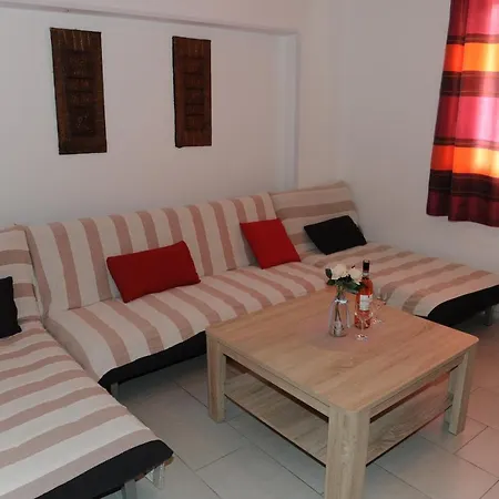 Apartmani Ivisic Vodice Zewnętrze zdjęcie