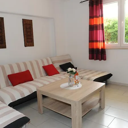 Apartmani Ivisic Vodice Zewnętrze zdjęcie